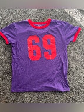 URBAN OUTFITTERS BDG BABY TEE ‘69’